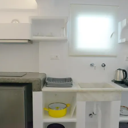 Moschoula アダマス